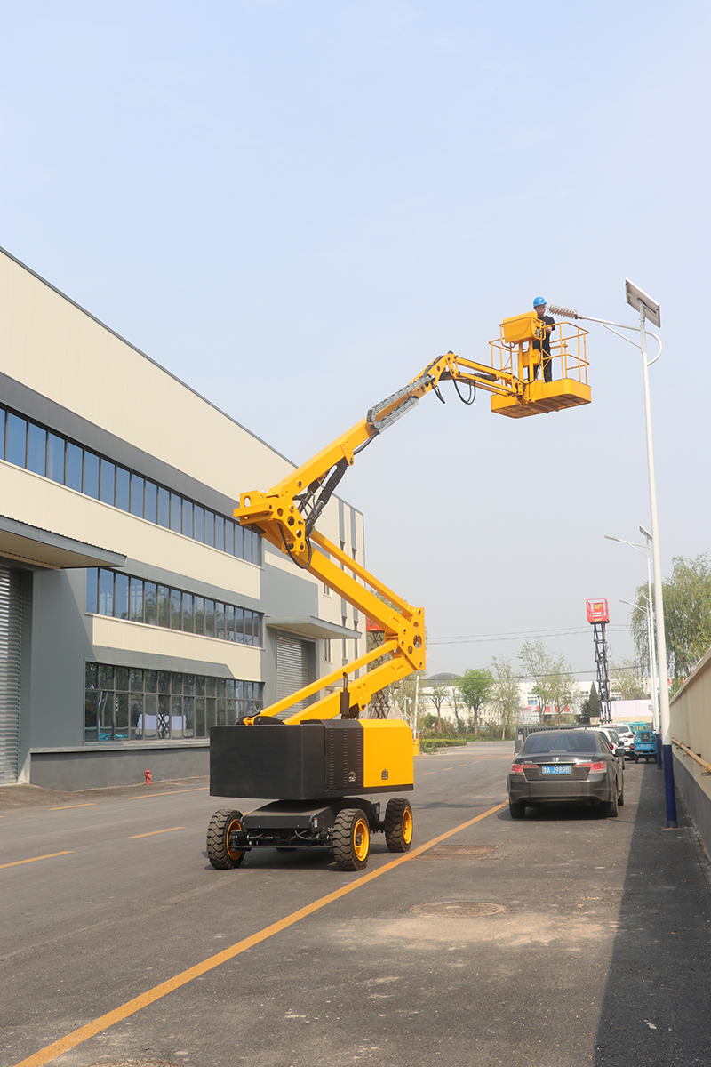 20米曲臂車(chē)裝柜發(fā)貨的一天！